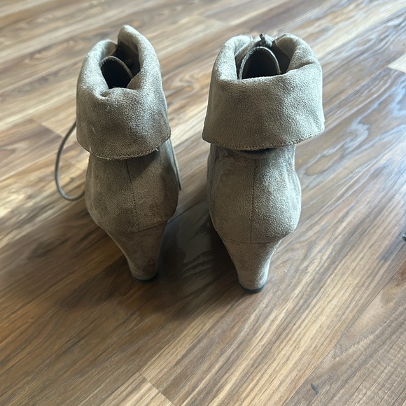 Nine West Tie up Booties - Picture 3 of 5